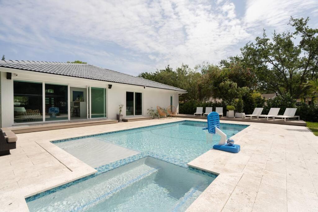 Private Villa Pool Spa Games-Beach L27 Cutler Bay Exterior photo